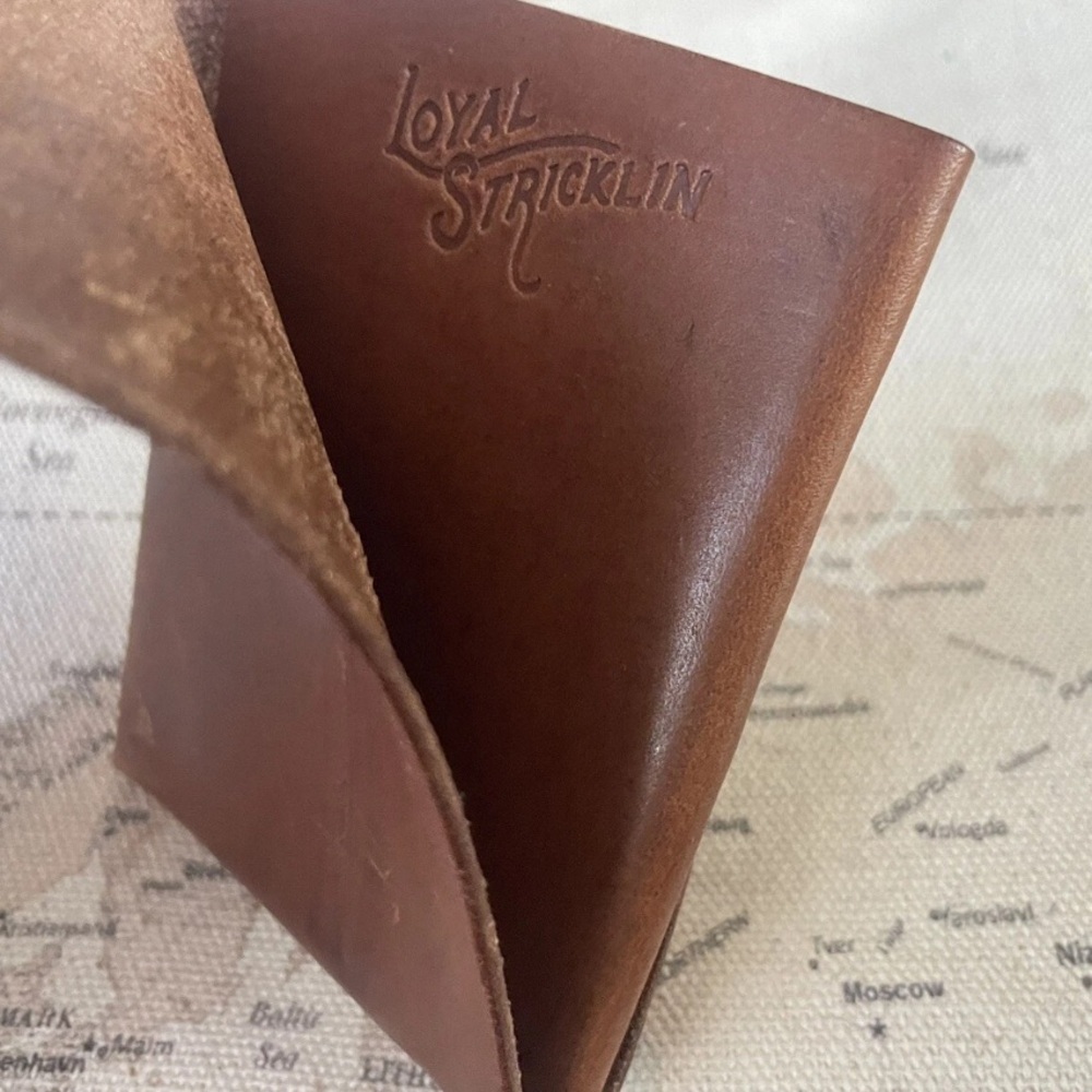 Loyal Stricklin The Johnny Wallet
Tobacco Minimalist Leather Card Cash Holder - Picture 5 of 5